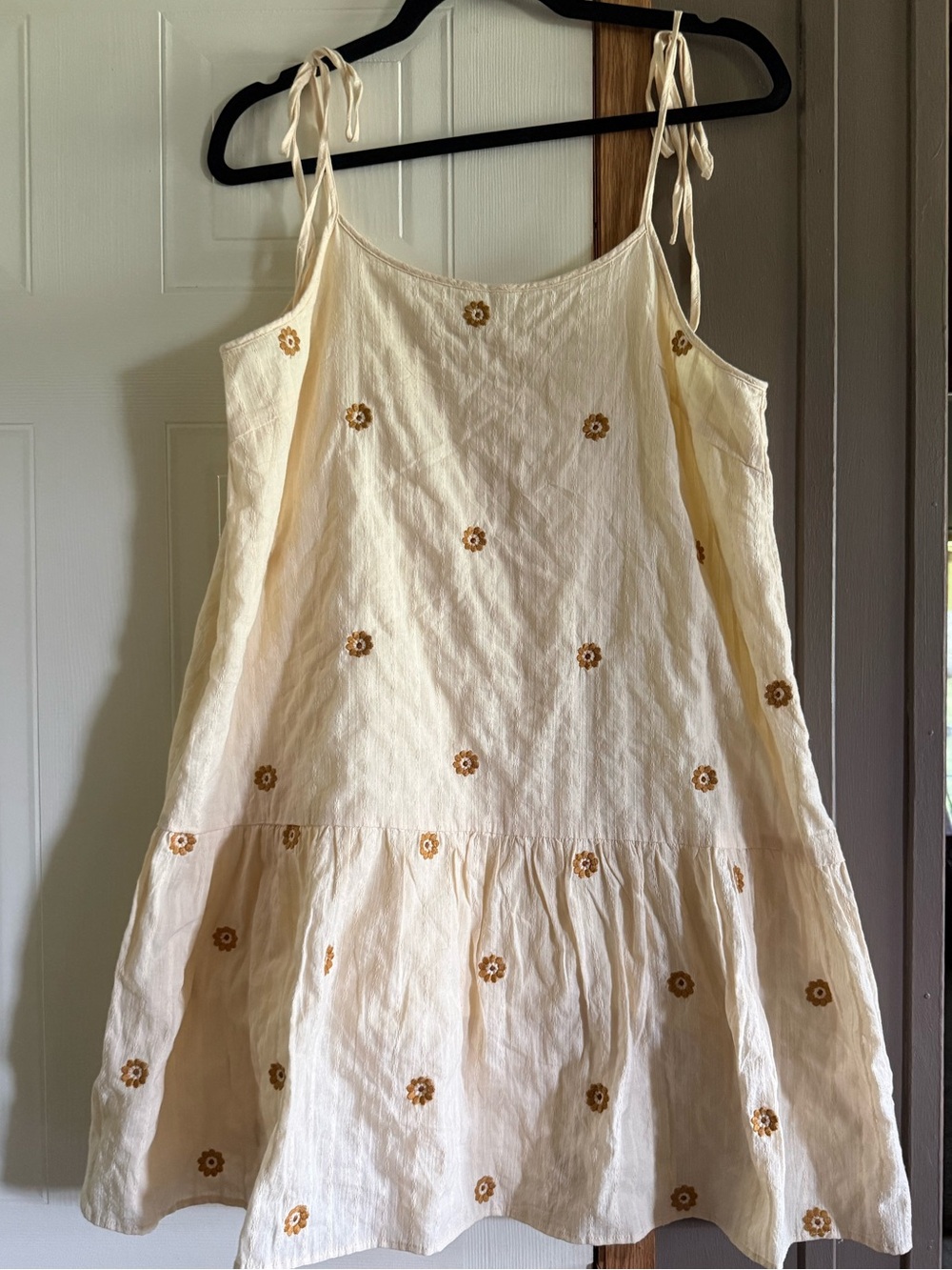 Boutique Cream Tie-Shoulder Sundress with Embroidered Daisy Motif